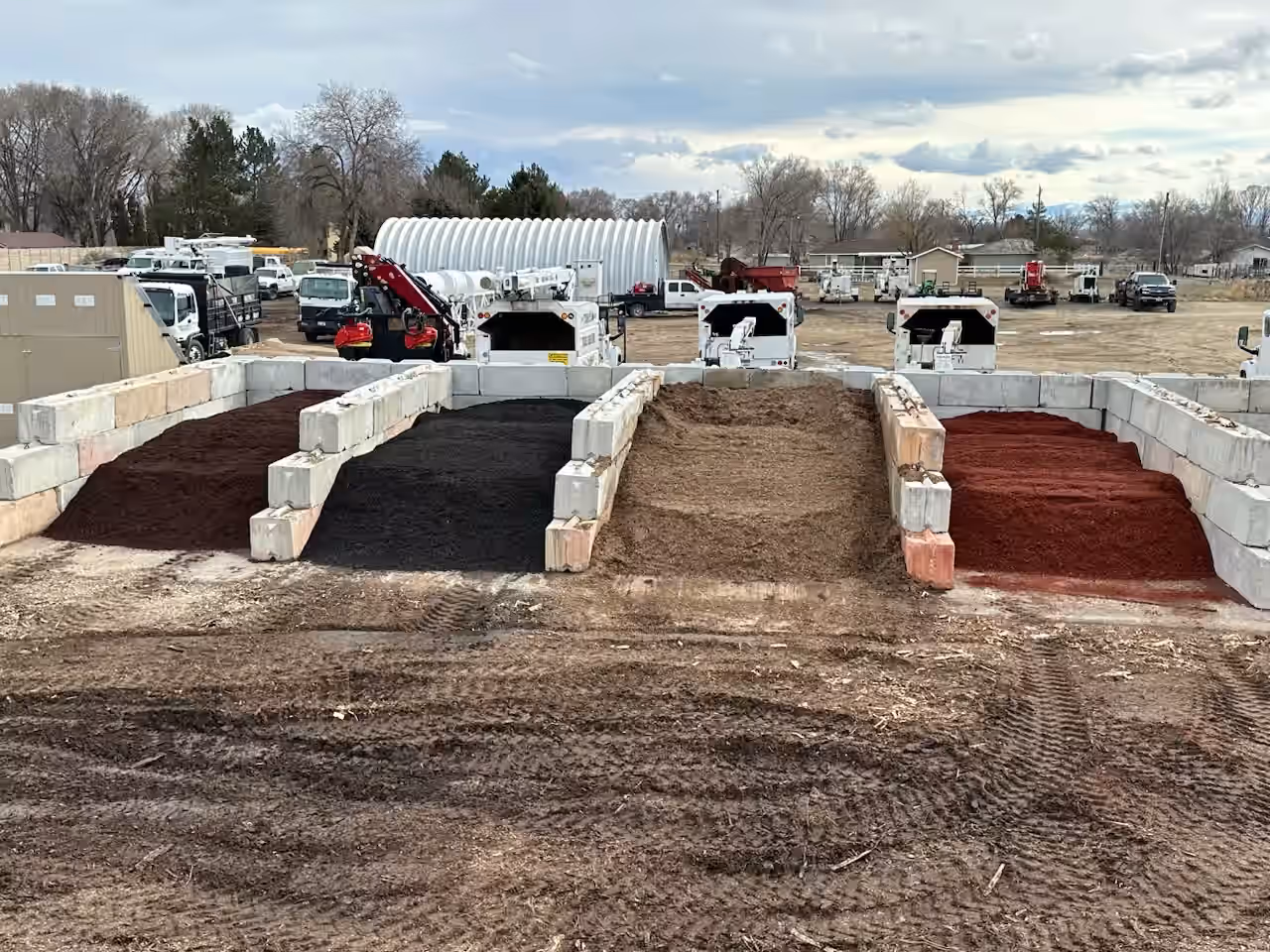 Bulk mulch in red, natural, brown, and black